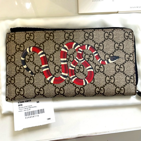 Gucci Handbags - Gucci Kingsnake GG Supreme Zip Wallet